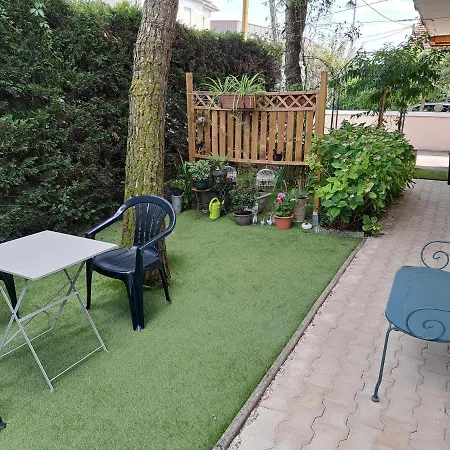 Cecilia - Parking Et Jardin Privatifs شقة *
